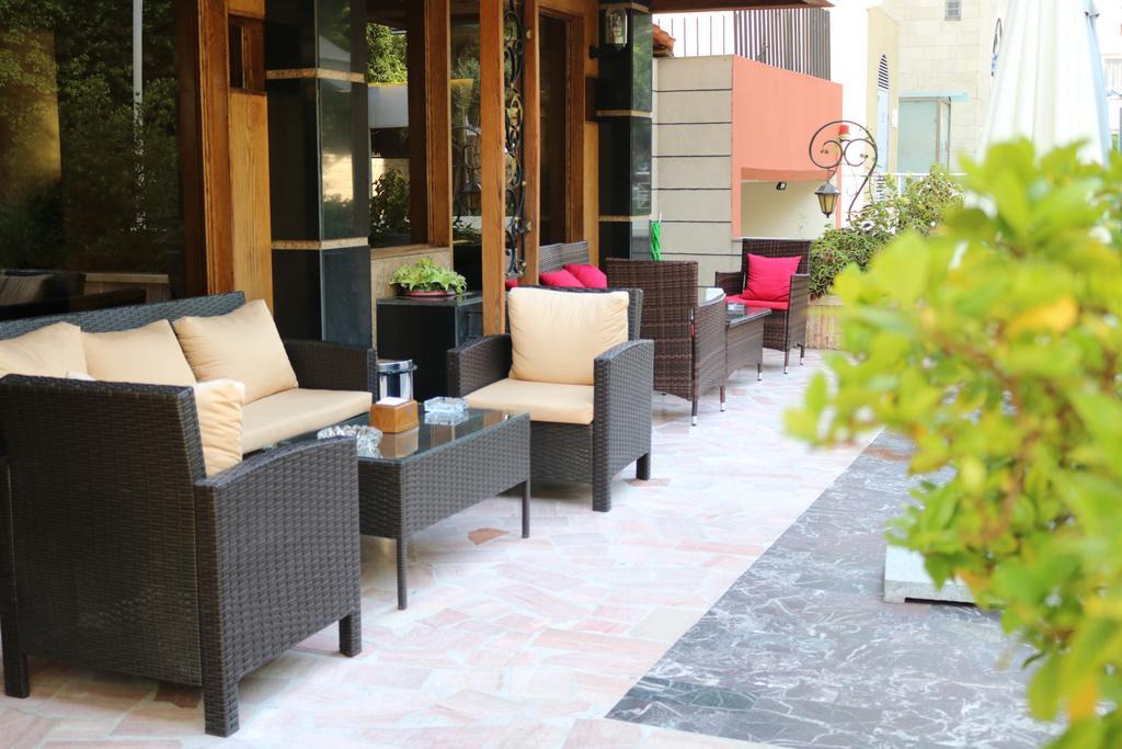 Vista Del Mar Hotel Джуния Екстериор снимка