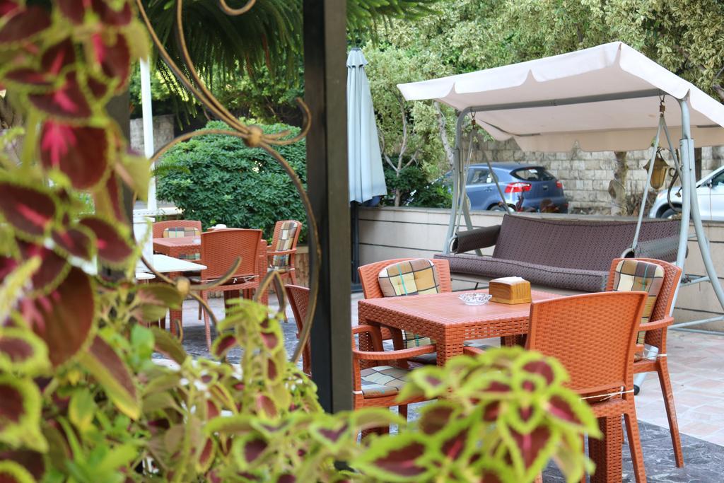 Vista Del Mar Hotel Джуния Екстериор снимка