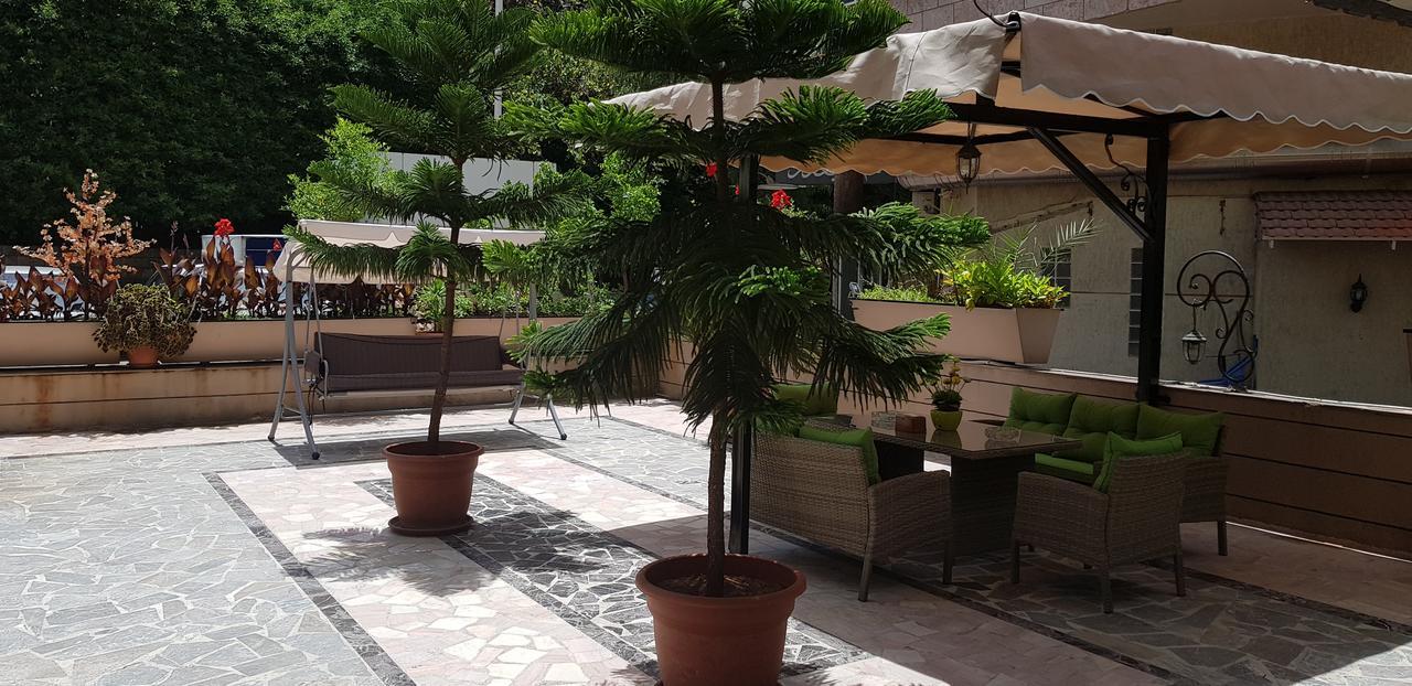 Vista Del Mar Hotel Джуния Екстериор снимка